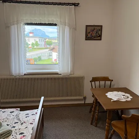 Gemuetliches Vierbettzimmer * Grossing