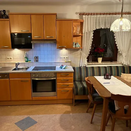 Gemuetliches Vierbettzimmer Mit Bad Und Kueche *