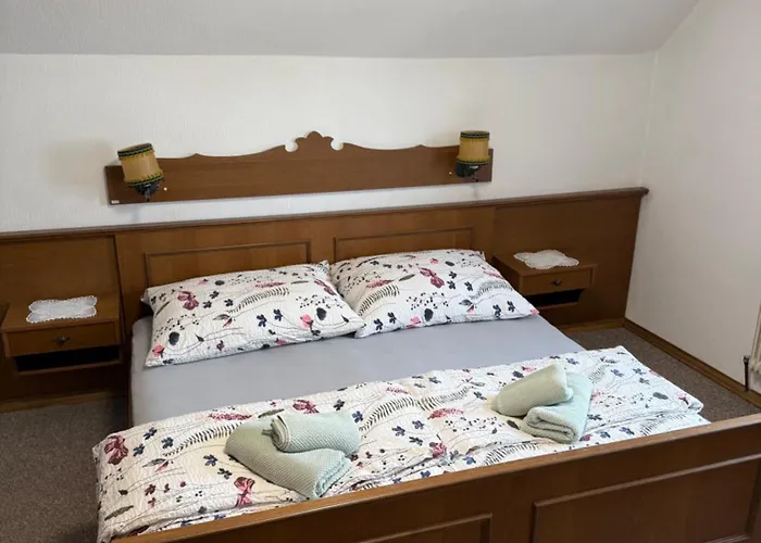 Homestay szállás Gemuetliches Vierbettzimmer Mit Bad Und Kueche Grossing
